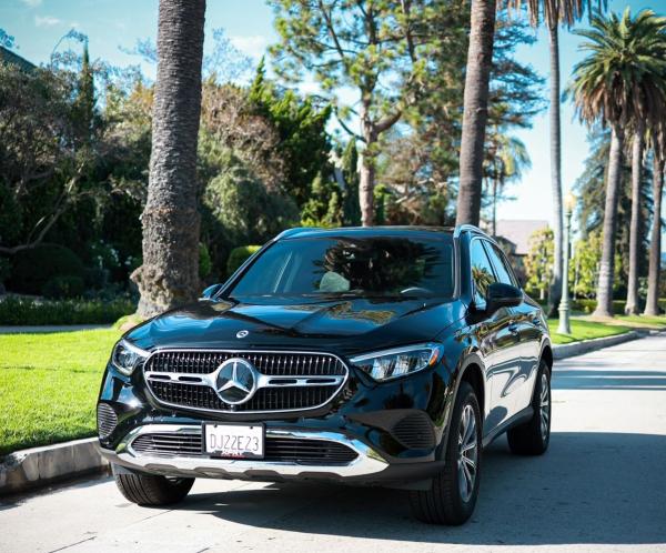 2025 Mercedes GLC 300